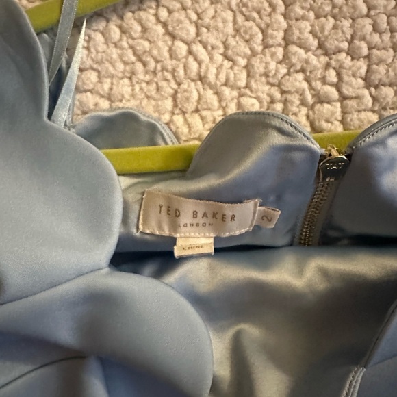 Ted Baker London Hailly bardot dress in raspberry ripple print,size:2,bodycon - Picture 11 of 15